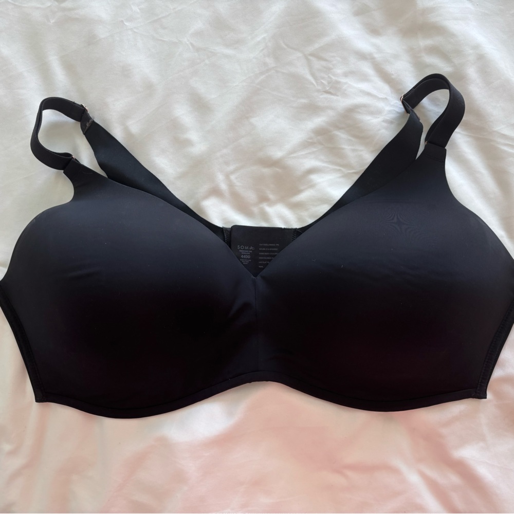 Soma Black Vanishing 360 wireless Bra